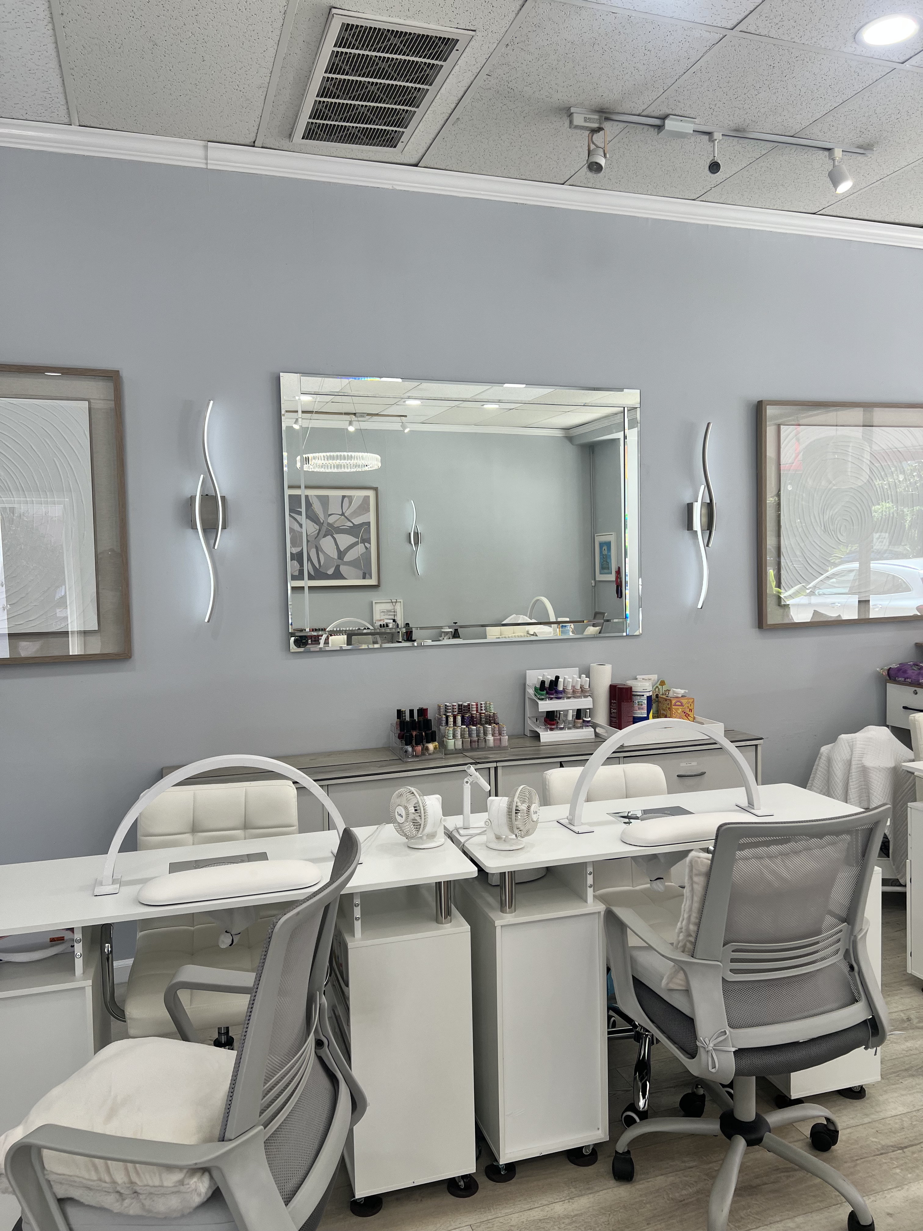 The Polish Salon